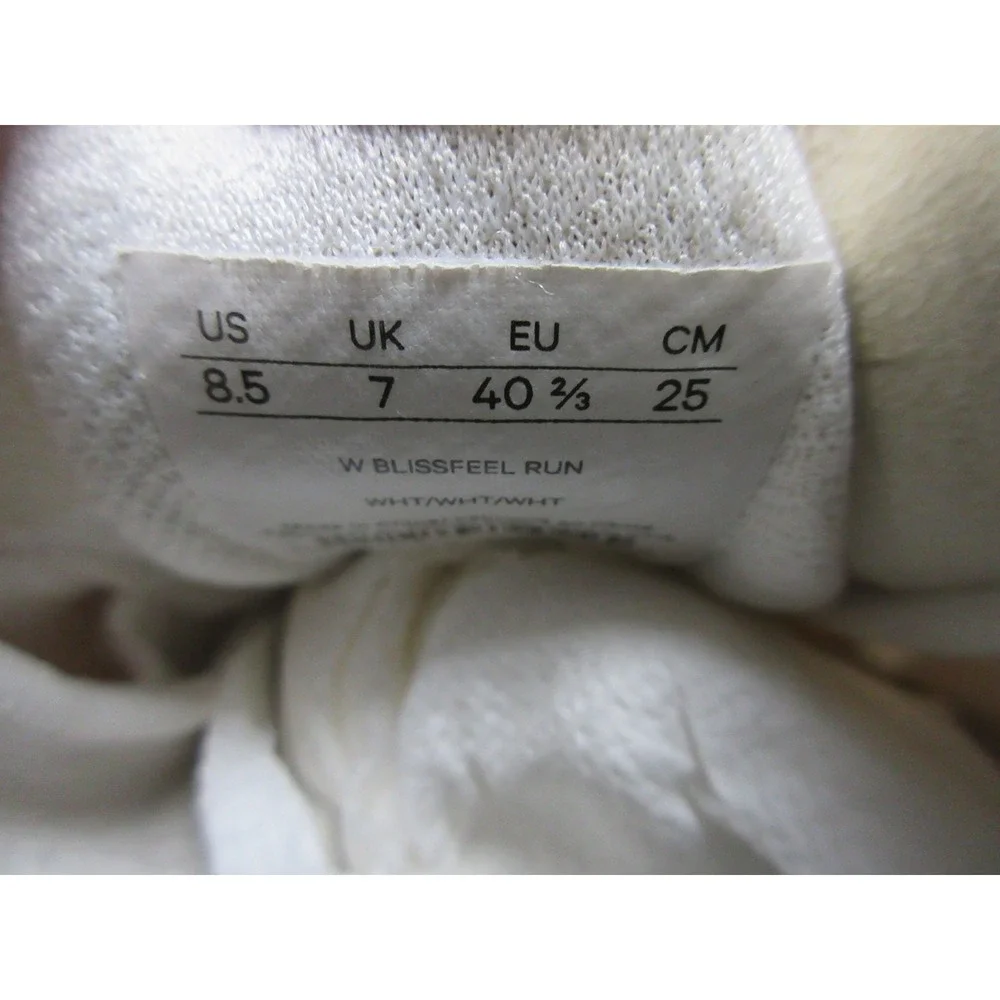 Lululemon Blissfeel Run Shoes Womens Size 8.5‎ White Mesh Lightweight Athletic